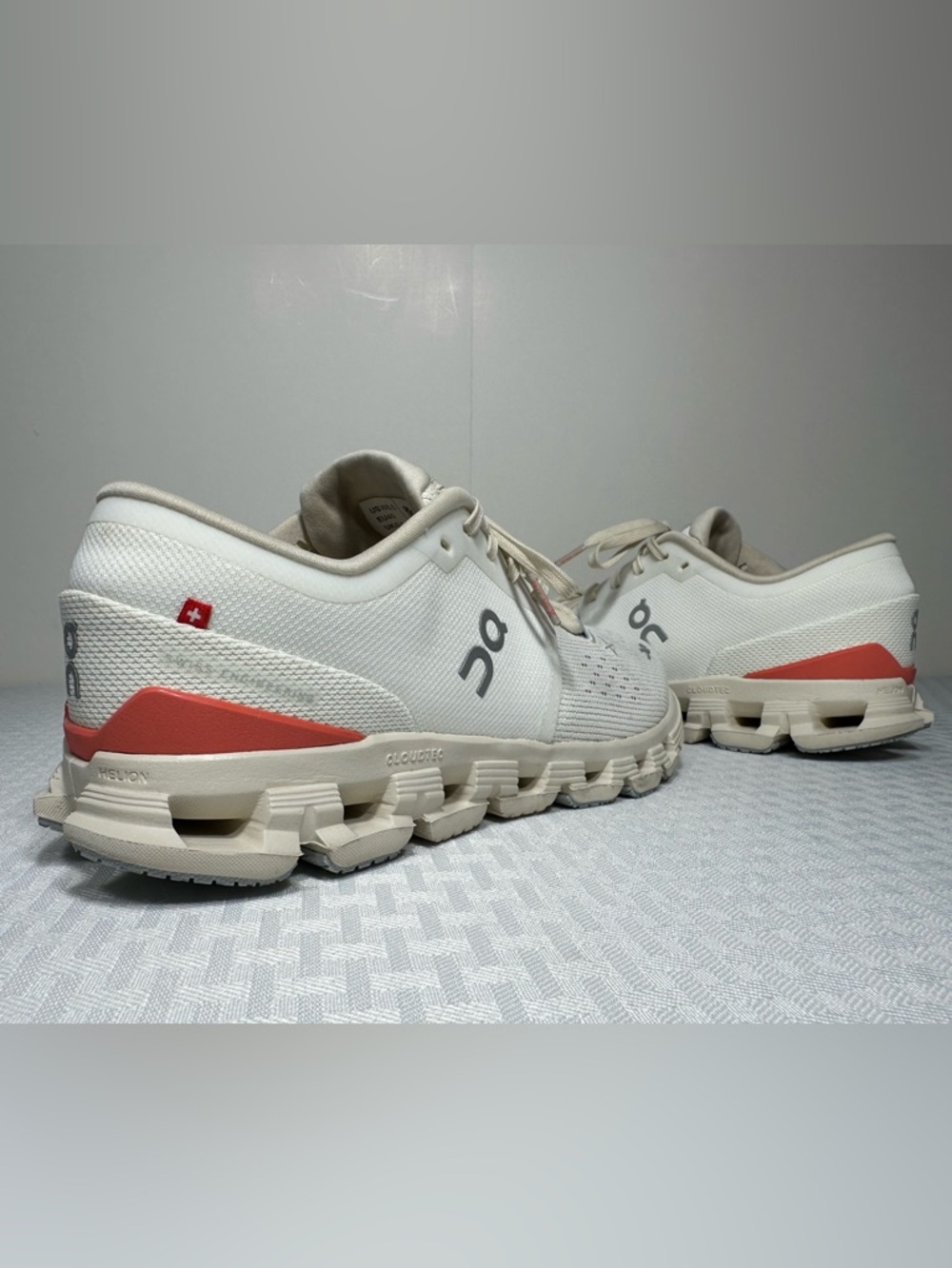 Women's On Cloud X 4 Ivory Salmon Lace Up Running Shoes Sz. 8.5 Athletic Gym